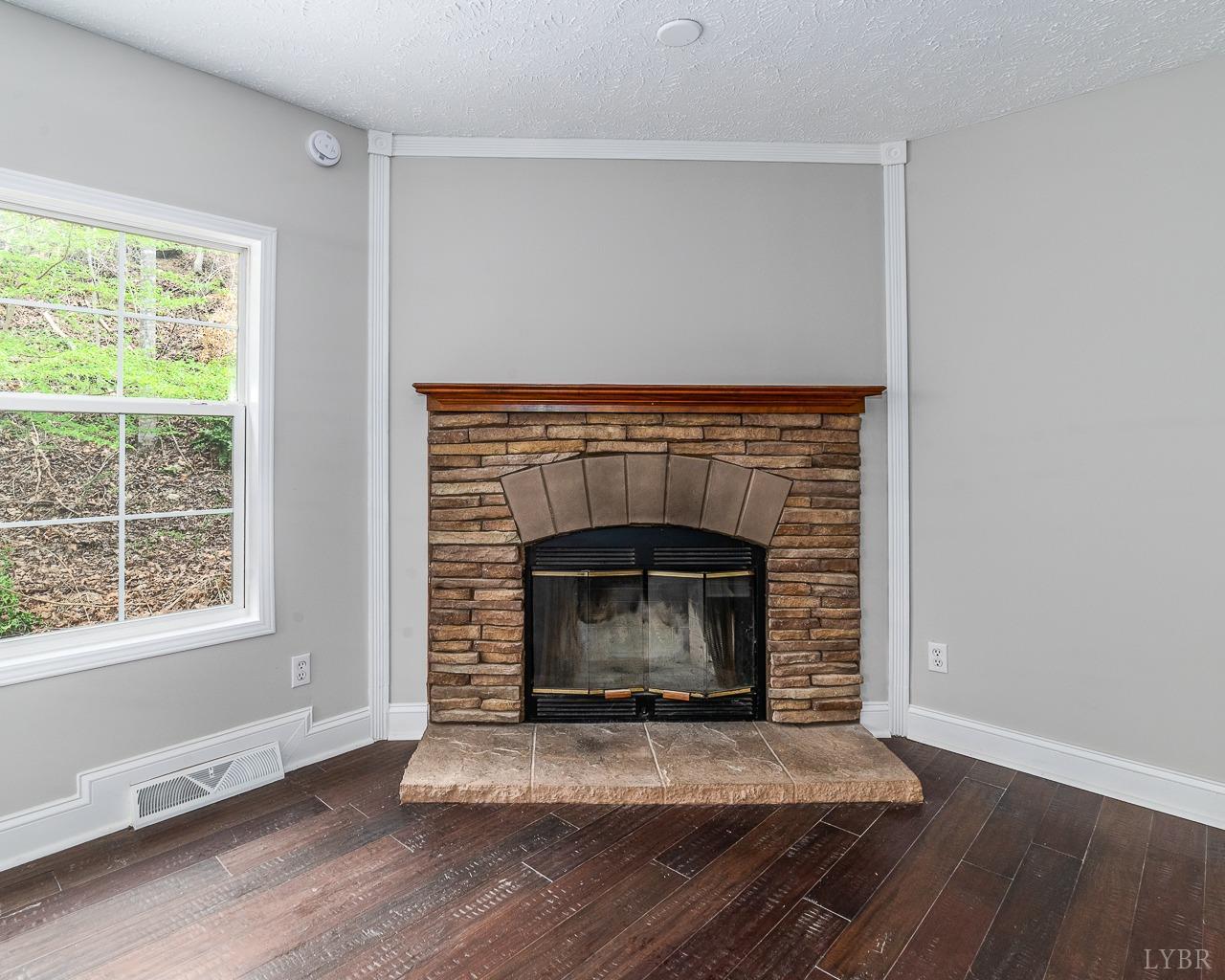 108 Trapper Lane, Vinton, Virginia image 21