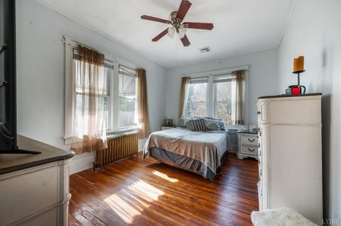 Tiny photo for 405 Yeardley Avenue, Lynchburg, VA 24501 (MLS # 366576)