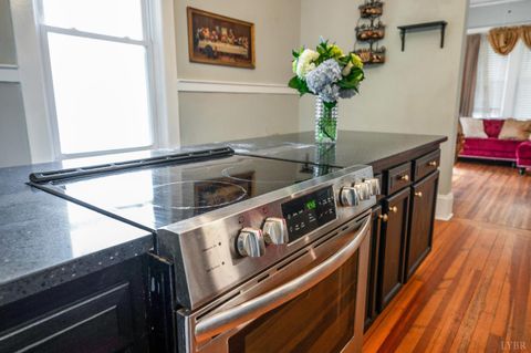 Tiny photo for 405 Yeardley Avenue, Lynchburg, VA 24501 (MLS # 366576)