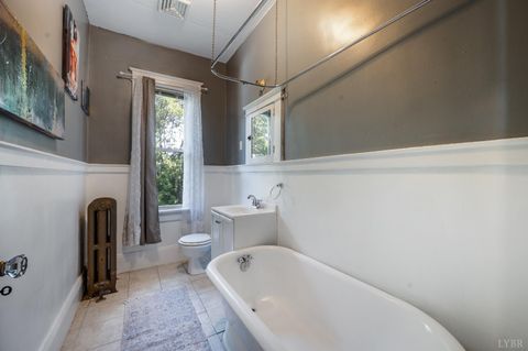 Tiny photo for 405 Yeardley Avenue, Lynchburg, VA 24501 (MLS # 366576)
