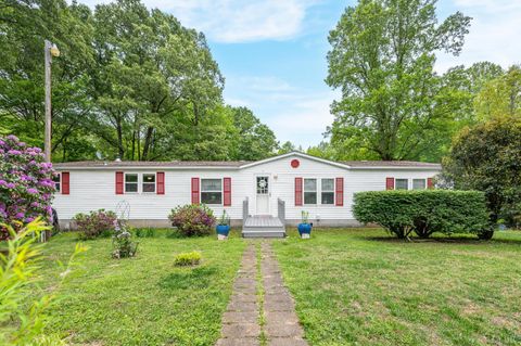 Photo of 142 Micklem Ln Ln, Shipman, VA 22971 (MLS # 366107)