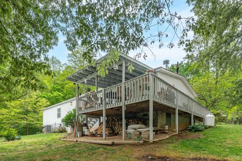 Tiny photo for 142 Micklem Ln Ln, Shipman, VA 22971 (MLS # 366107)