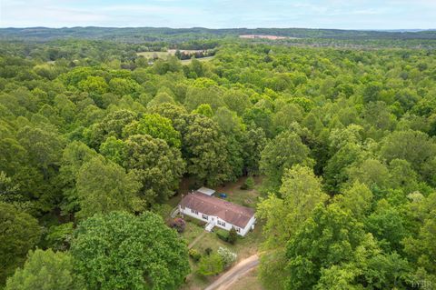 Tiny photo for 142 Micklem Ln Ln, Shipman, VA 22971 (MLS # 366107)