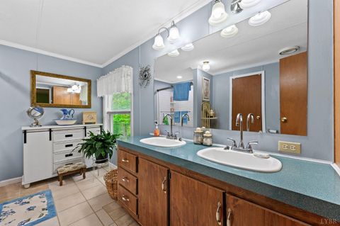 Tiny photo for 142 Micklem Ln Ln, Shipman, VA 22971 (MLS # 366107)
