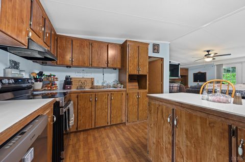 Tiny photo for 142 Micklem Ln Ln, Shipman, VA 22971 (MLS # 366107)