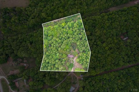 Tiny photo for 142 Micklem Ln Ln, Shipman, VA 22971 (MLS # 366107)