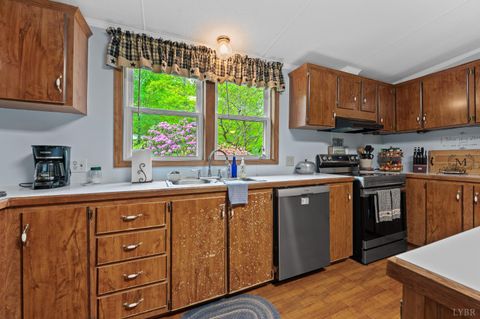 Tiny photo for 142 Micklem Ln Ln, Shipman, VA 22971 (MLS # 366107)