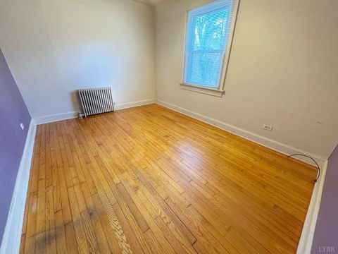 Tiny photo for 400 Arlington Street, Lynchburg, VA 24503 (MLS # 365104)