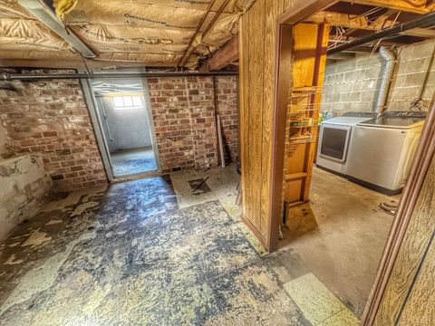 Tiny photo for 400 Arlington Street, Lynchburg, VA 24503 (MLS # 365104)