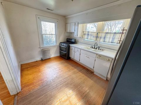 Tiny photo for 400 Arlington Street, Lynchburg, VA 24503 (MLS # 365104)