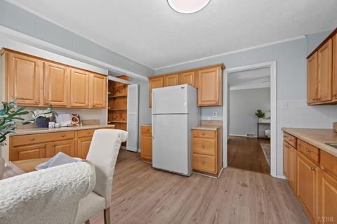 Tiny photo for 4525 Brooklawn Circle, Lynchburg, VA 24502 (MLS # 365698)