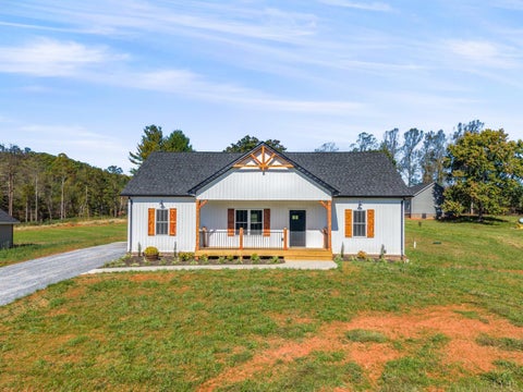 Photo of 6088 SE Village Hwy Hwy, Lynchburg, VA 24504 (MLS # 370006)