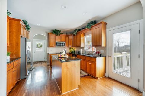 Tiny photo for 2175 Colby Drive, Forest, VA 24551 (MLS # 364728)