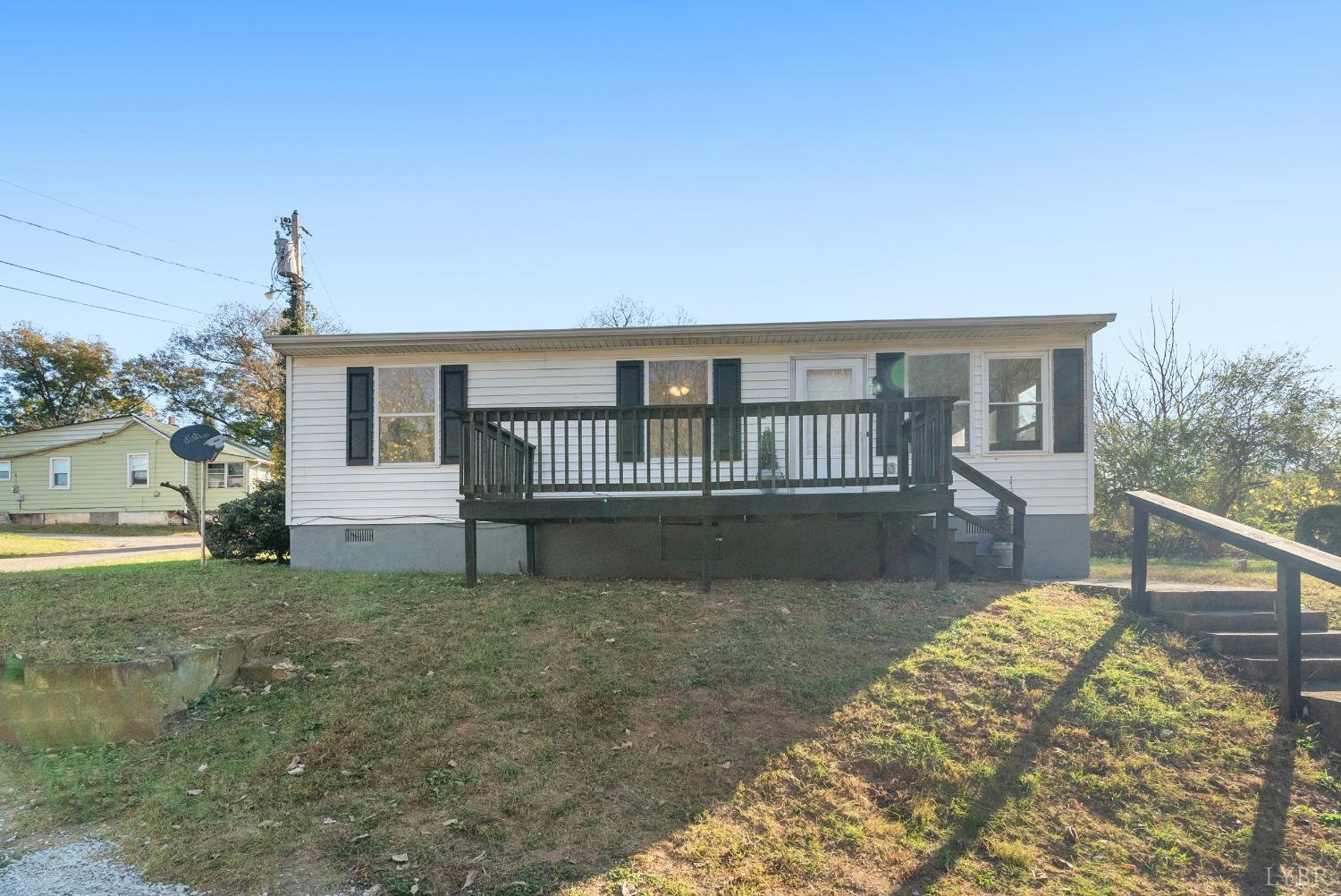 442 W King Street, Bedford, Virginia image 1