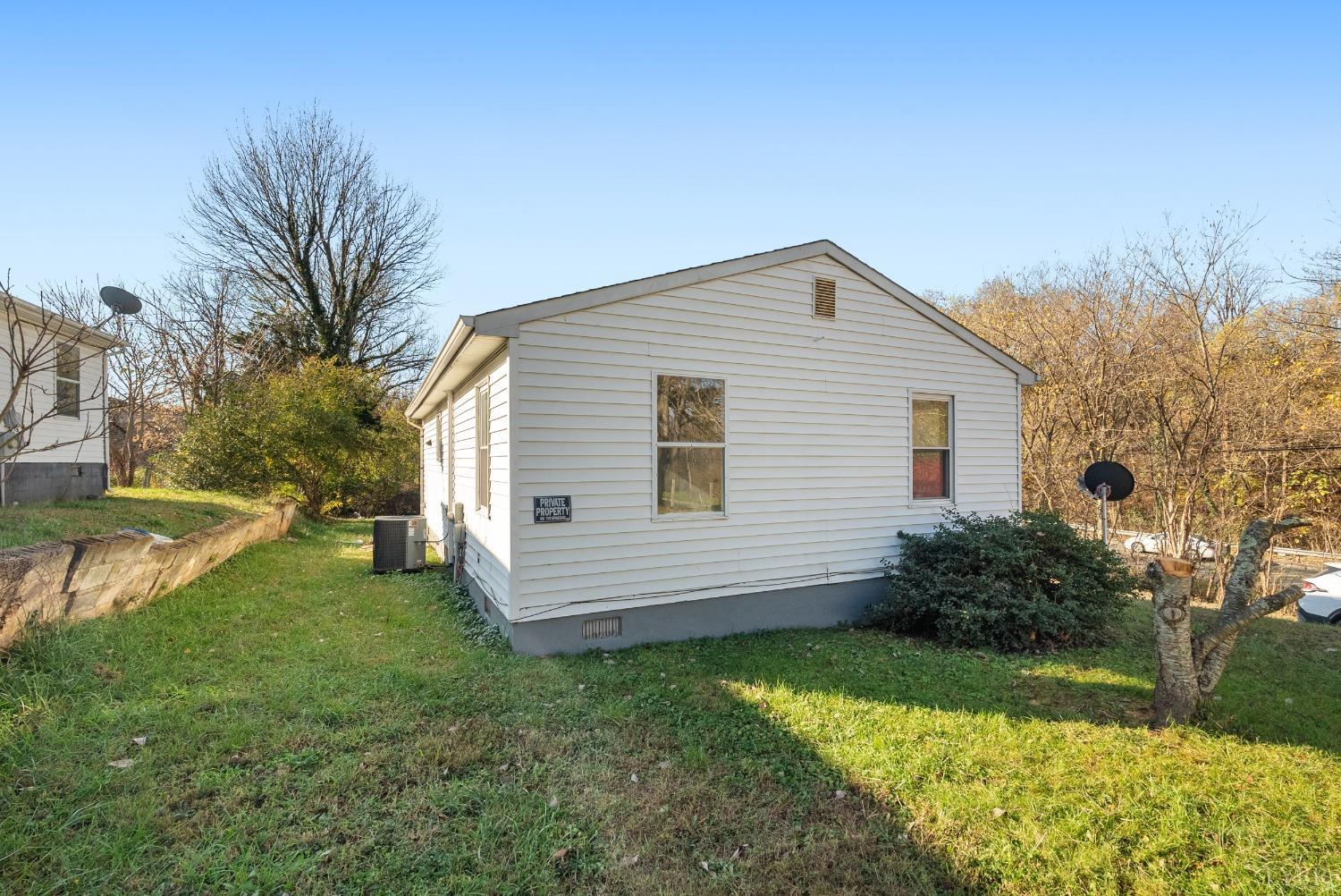 442 W King Street, Bedford, Virginia image 21