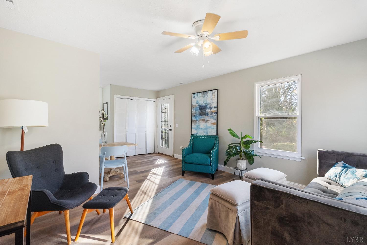 442 W King Street, Bedford, Virginia image 2