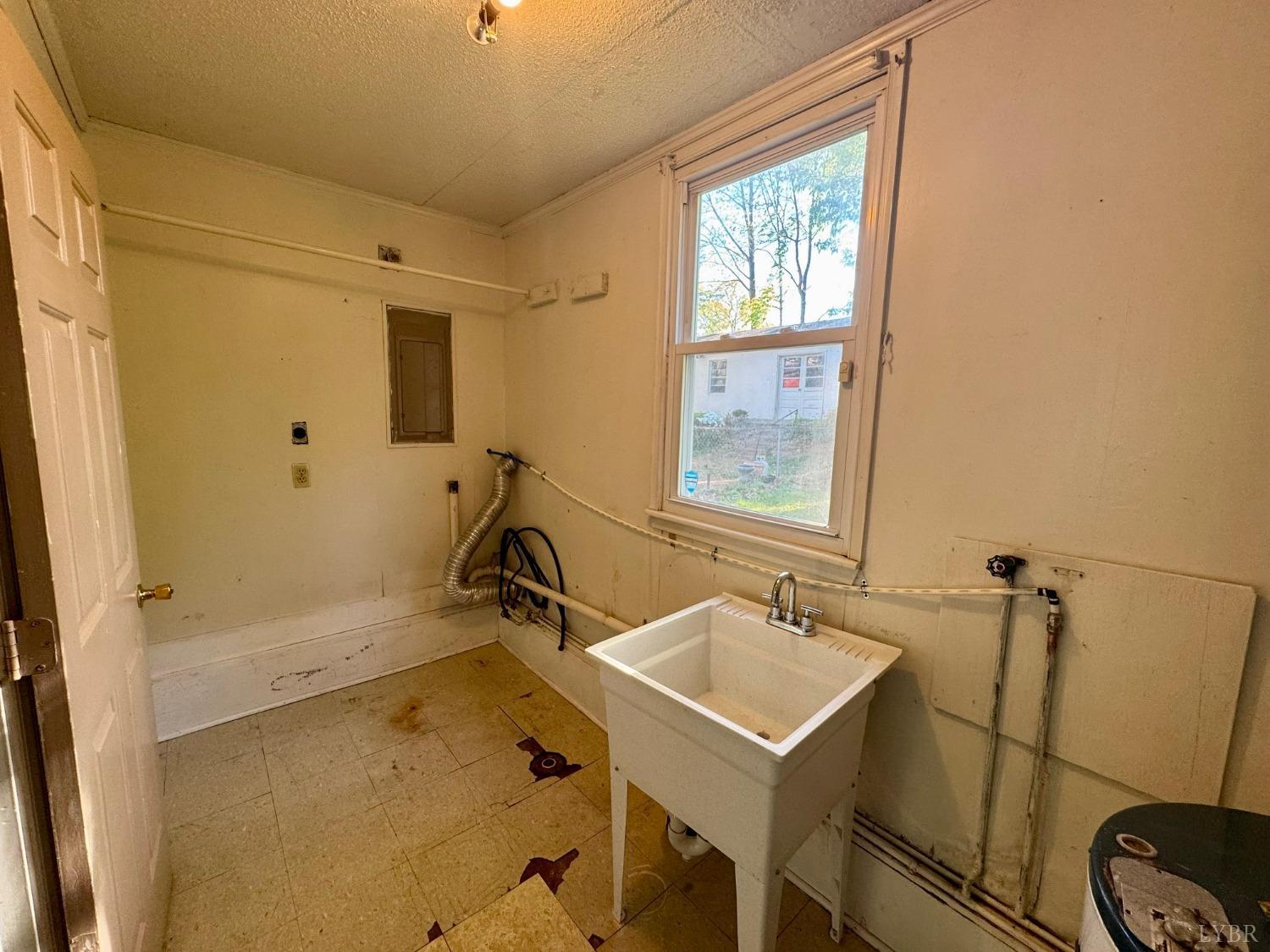 815 Westview Drive, Lynchburg, Virginia image 15