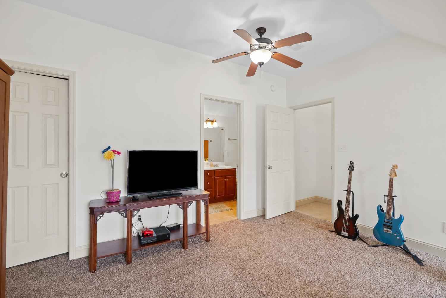 824 Wiggington Road #303, Lynchburg, Virginia image 25