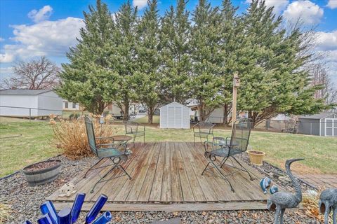 Tiny photo for 419 Rebecca Lane, Salem, VA 24153 (MLS # 364580)