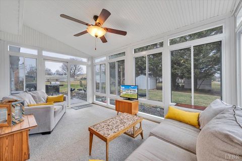 Tiny photo for 419 Rebecca Lane, Salem, VA 24153 (MLS # 364580)