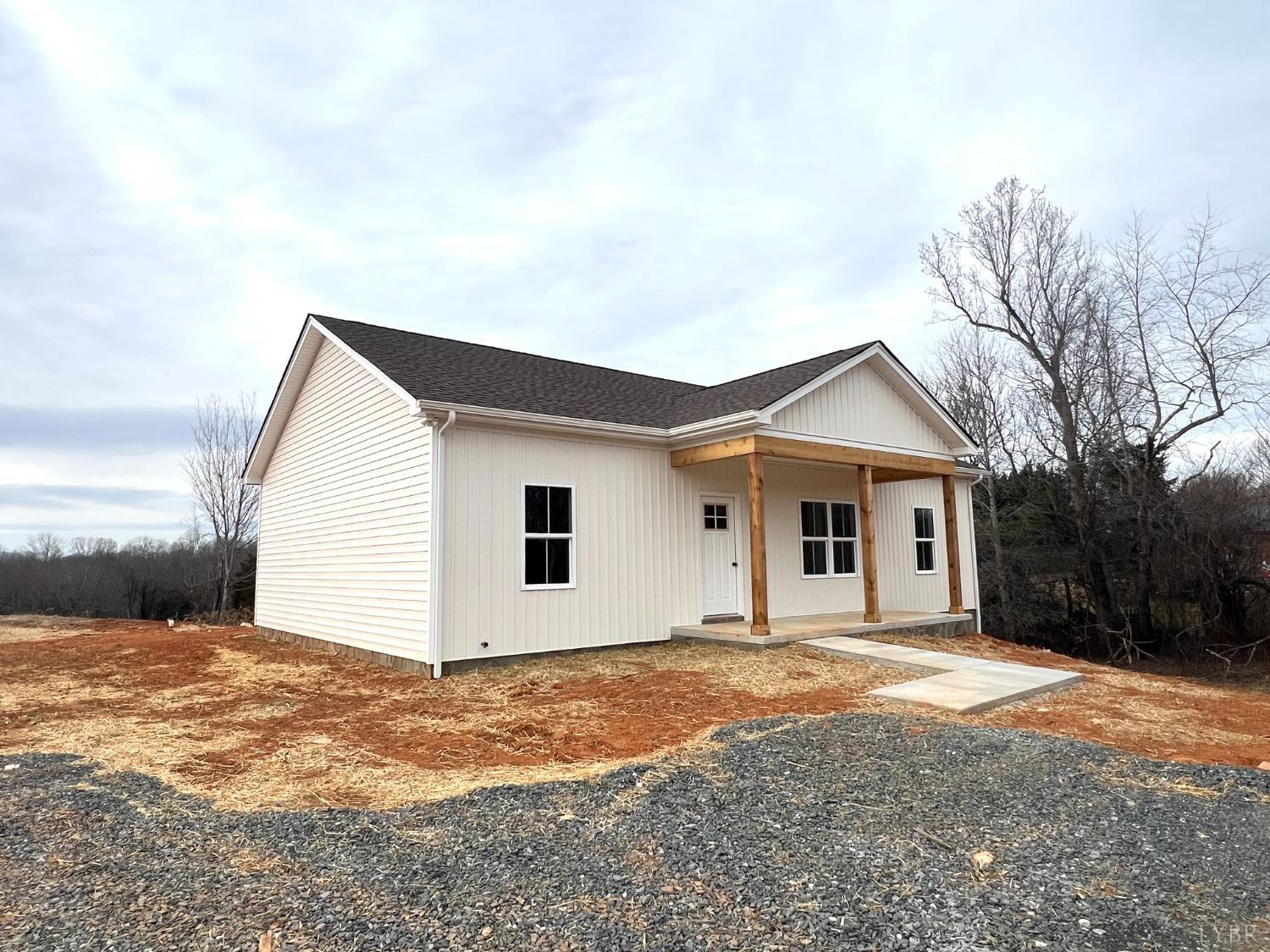 1340 S Coolwell Road, Madison Heights, Virginia image 2