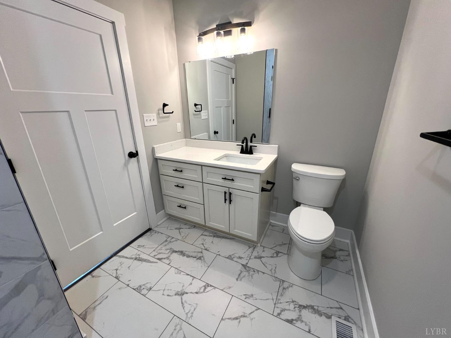 1340 S Coolwell Road, Madison Heights, Virginia image 17