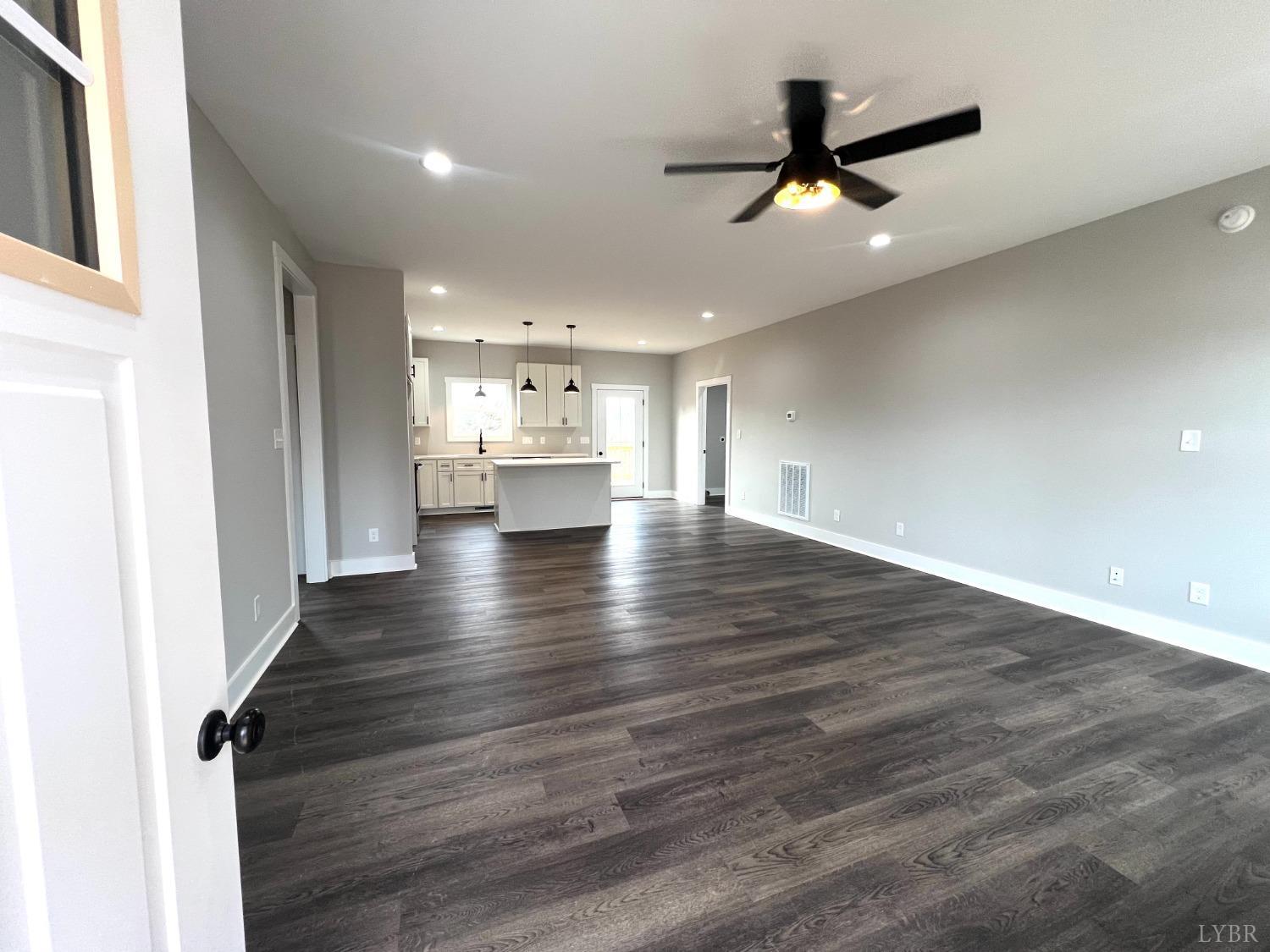 1340 S Coolwell Road, Madison Heights, Virginia image 5