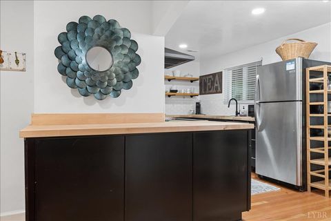 Tiny photo for 720 Vine Street, Bedford, VA 24523 (MLS # 366425)