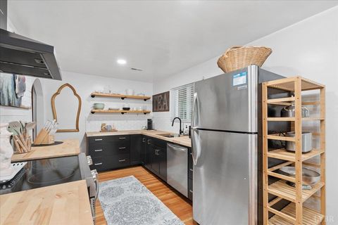 Tiny photo for 720 Vine Street, Bedford, VA 24523 (MLS # 366425)