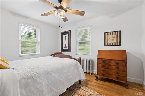 Tiny photo for 720 Vine Street, Bedford, VA 24523 (MLS # 366425)