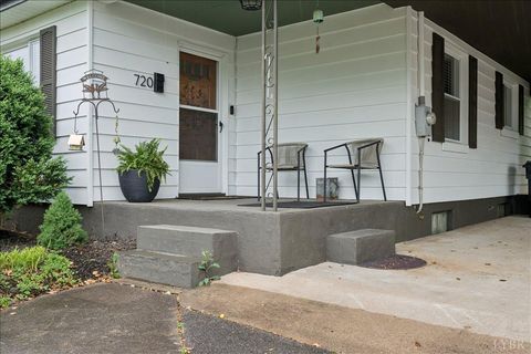 Tiny photo for 720 Vine Street, Bedford, VA 24523 (MLS # 366425)