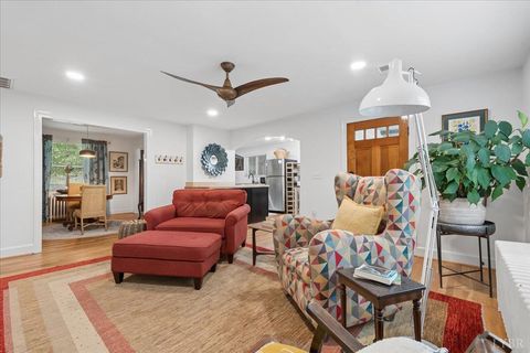 Tiny photo for 720 Vine Street, Bedford, VA 24523 (MLS # 366425)