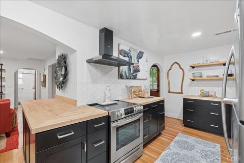 Tiny photo for 720 Vine Street, Bedford, VA 24523 (MLS # 366425)
