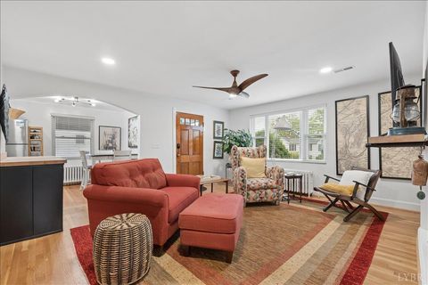 Tiny photo for 720 Vine Street, Bedford, VA 24523 (MLS # 366425)