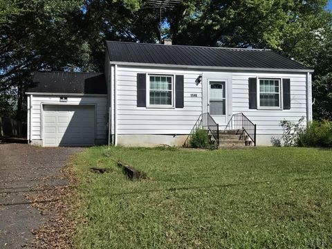 Tiny photo for 1546 Cumberland Road, Farmville, VA 23901 (MLS # 362063)