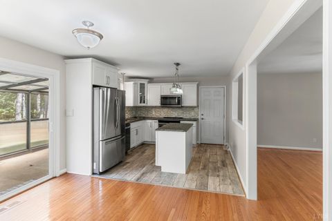 Tiny photo for 207 Merrywood Drive, Forest, VA 24551 (MLS # 361915)