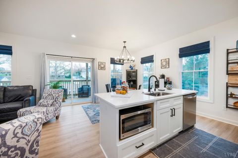 Tiny photo for 526 Essex Street, Lynchburg, VA 24504 (MLS # 365338)