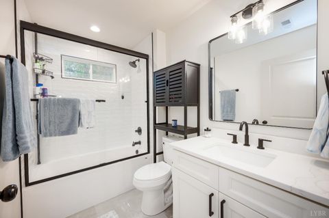 Tiny photo for 526 Essex Street, Lynchburg, VA 24504 (MLS # 365338)