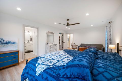 Tiny photo for 526 Essex Street, Lynchburg, VA 24504 (MLS # 365338)