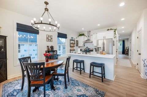 Tiny photo for 526 Essex Street, Lynchburg, VA 24504 (MLS # 365338)