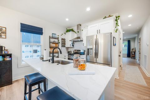 Tiny photo for 526 Essex Street, Lynchburg, VA 24504 (MLS # 365338)