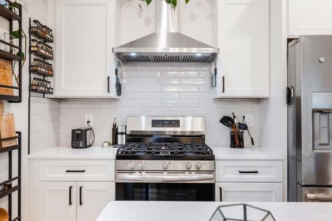 Tiny photo for 526 Essex Street, Lynchburg, VA 24504 (MLS # 365338)