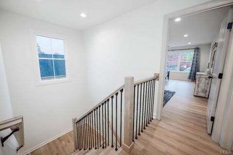 Tiny photo for 526 Essex Street, Lynchburg, VA 24504 (MLS # 365338)