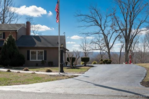 Tiny photo for 1921 Tabby Ln Ln, Altavista, VA 24517 (MLS # 364865)