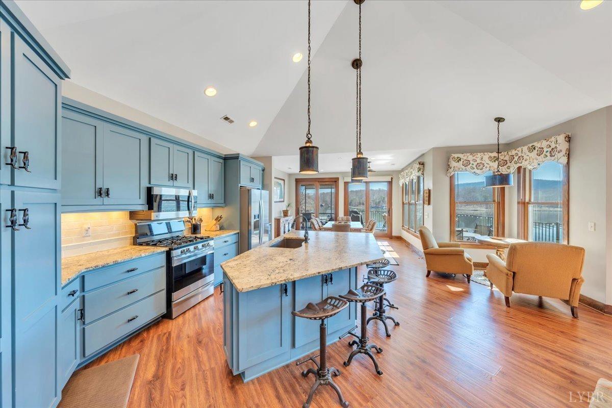 216 Lee Drive, Huddleston, Virginia image 21