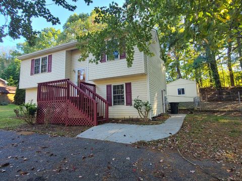 Photo of 102 Springvale Drive, Lynchburg, VA 24502 (MLS # 362546)