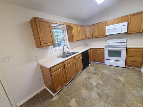 Tiny photo for 102 Springvale Drive, Lynchburg, VA 24502 (MLS # 362546)