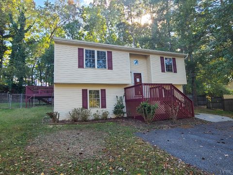 Tiny photo for 102 Springvale Drive, Lynchburg, VA 24502 (MLS # 362546)