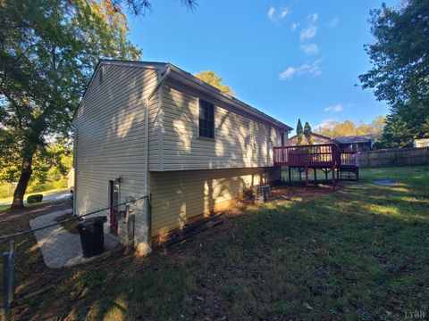 Tiny photo for 102 Springvale Drive, Lynchburg, VA 24502 (MLS # 362546)