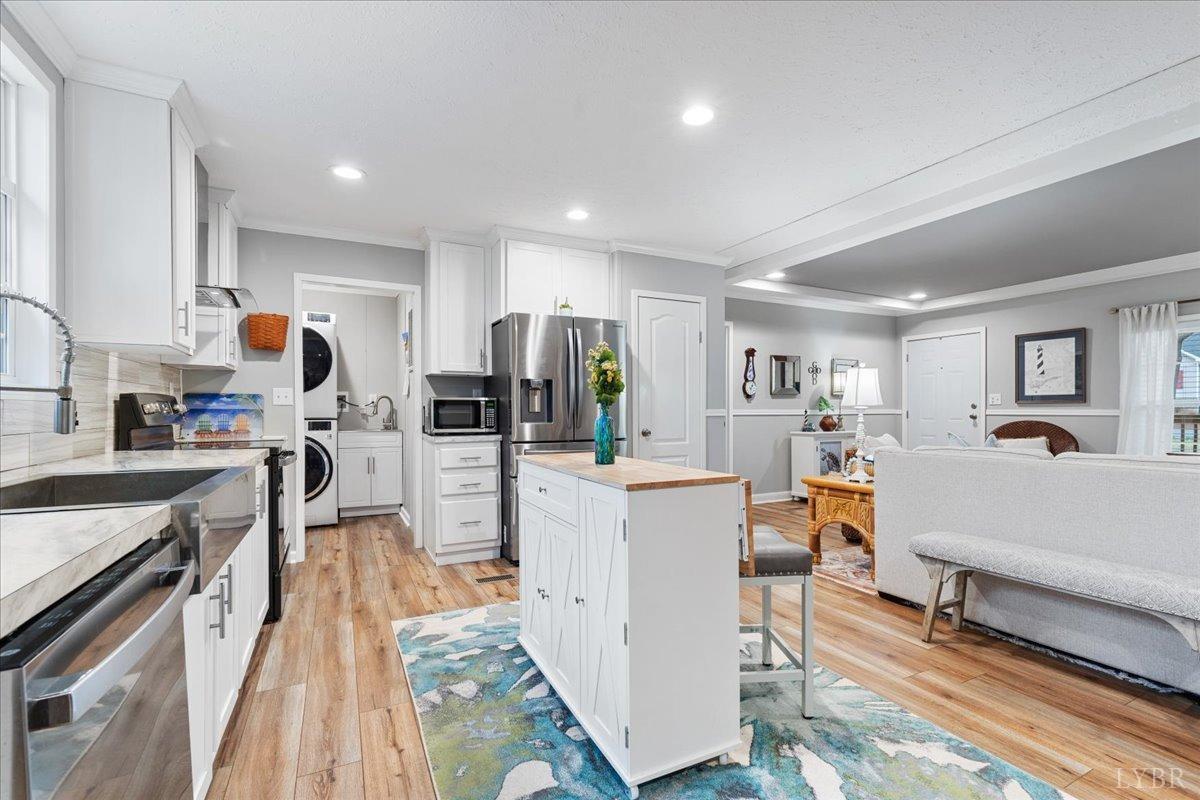 305 Snug Harbor Trail, Moneta, Virginia image 7